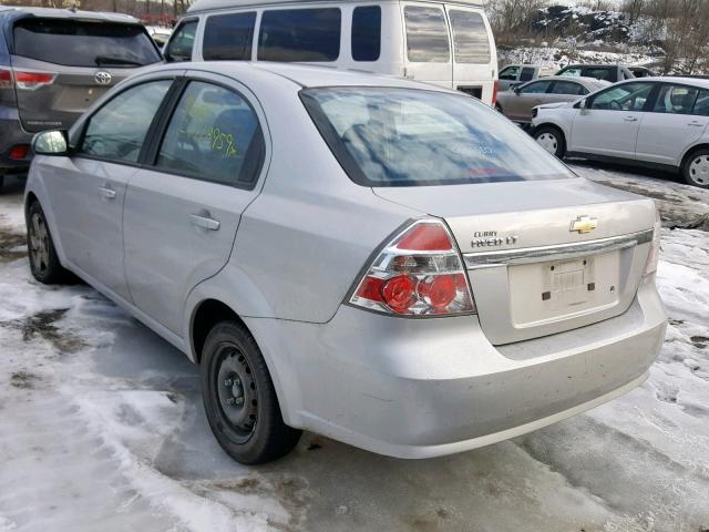 KL1TD56E09B328822 - 2009 CHEVROLET AVEO LS SILVER photo 3