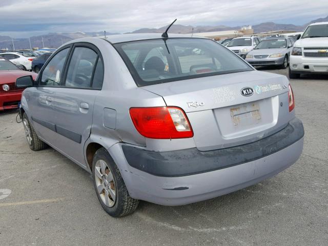 KNADE123566063937 - 2006 KIA RIO SILVER photo 3