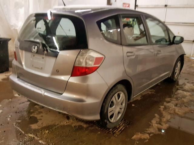 JHMGE88249S016061 - 2009 HONDA FIT GRAY photo 4