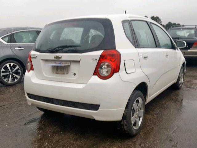 KL1TD66E39B620194 - 2009 CHEVROLET AVEO LS WHITE photo 4