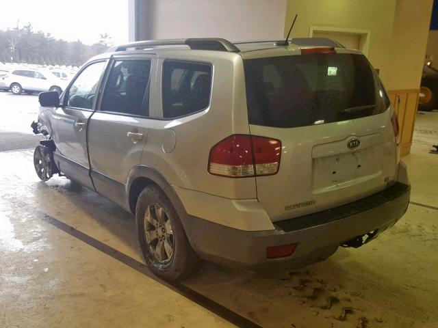 KNDJH741295036555 - 2009 KIA BORREGO LX SILVER photo 3