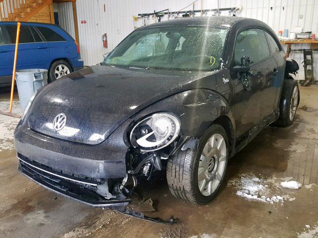 3VWVT7AT9DM684819 - 2013 VOLKSWAGEN BEETLE TUR BLACK photo 2