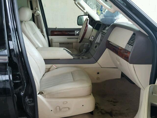 5LMFU27R24LJ39168 - 2004 LINCOLN NAVIGATOR 黑色 照片 5