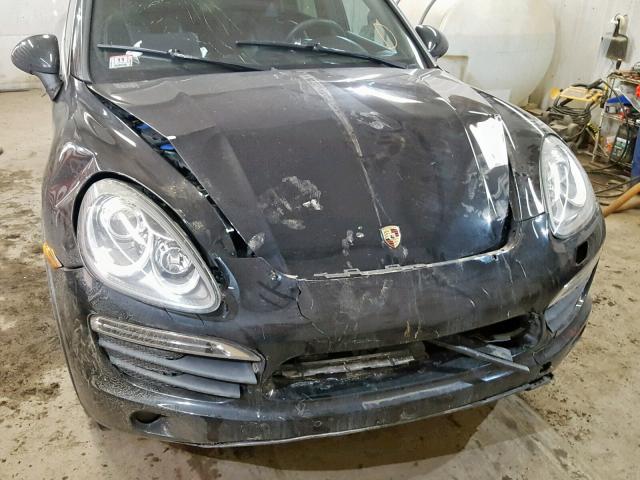 WP1AB2A25BLA50046 - 2011 PORSCHE CAYENNE S BLACK photo 9