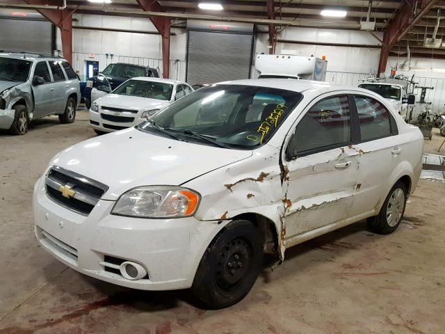 KL1TG5DE7BB181382 - 2011 CHEVROLET AVEO LT WHITE photo 2