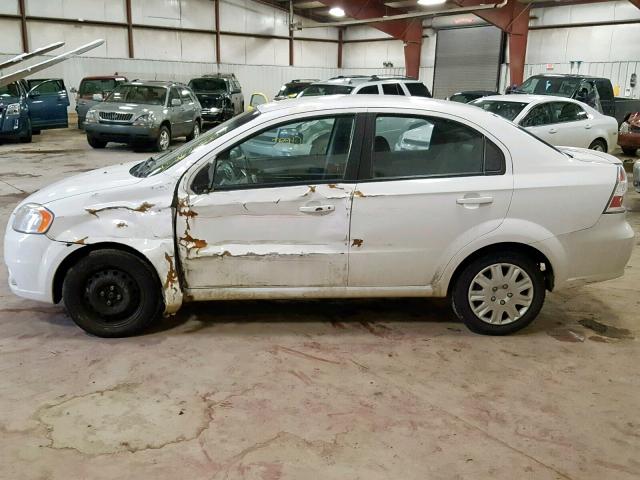 KL1TG5DE7BB181382 - 2011 CHEVROLET AVEO LT WHITE photo 9