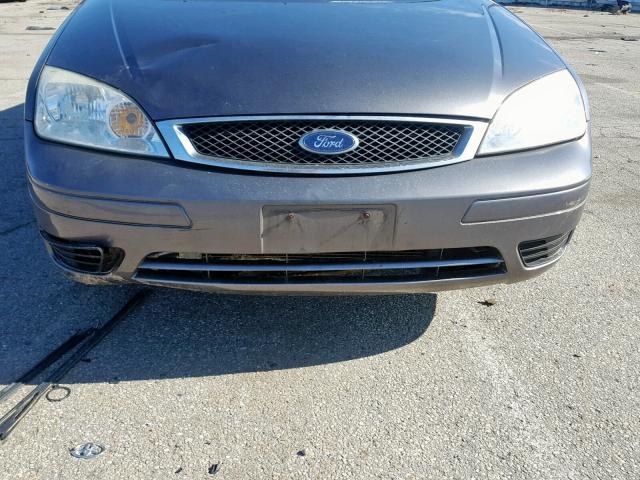 1FAFP34N97W264649 - 2007 FORD FOCUS ZX4 GRAY photo 9