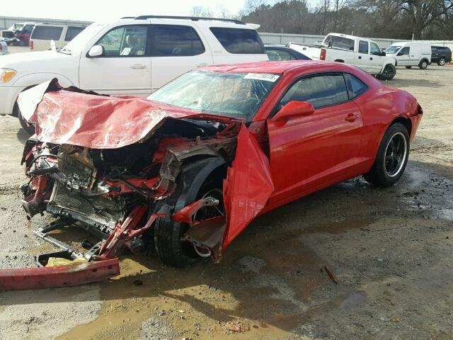 2G1FE1E39C9106969 - 2012 CHEVROLET CAMARO LS RED photo 2