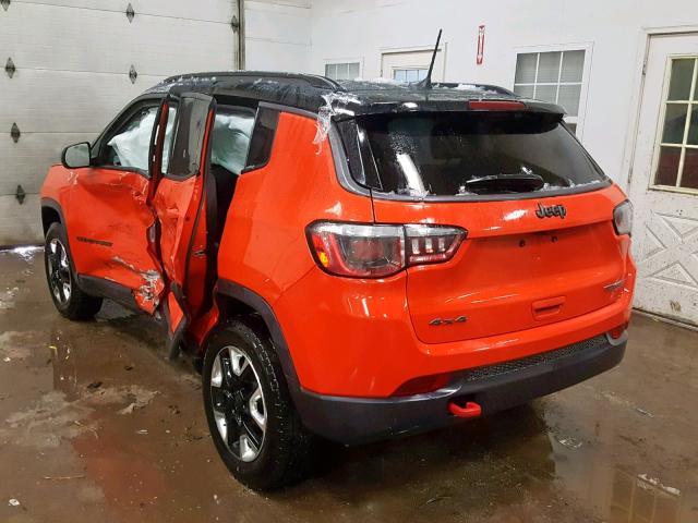 3C4NJDDB7JT345939 - 2018 JEEP COMPASS TR ORANGE photo 3