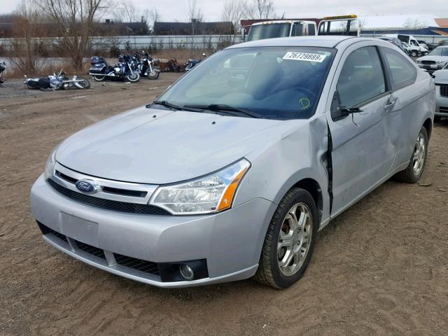 1FAHP33N48W153602 - 2008 FORD FOCUS SE SILVER photo 2