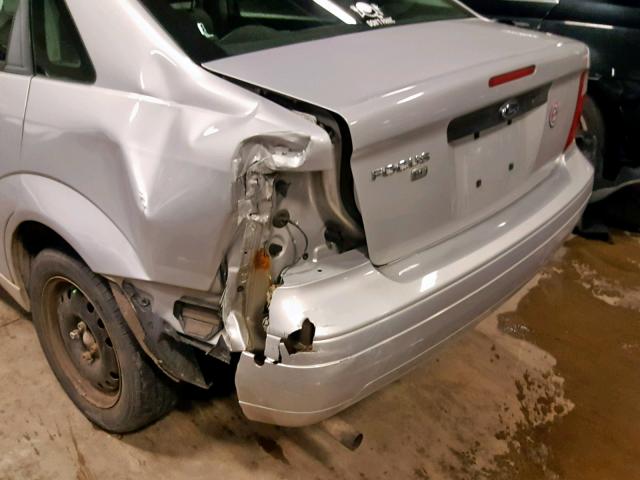 1FAFP34N57W323793 - 2007 FORD FOCUS ZX4 SILVER photo 9