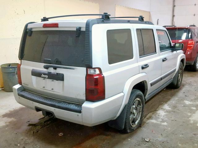 1J8HG48N26C230645 - 2006 JEEP COMMANDER SILVER photo 4