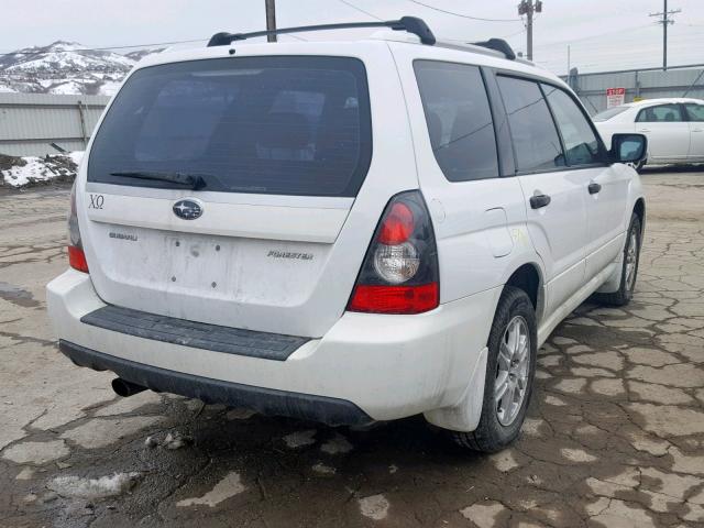 JF1SG666X8H728706 - 2008 SUBARU FORESTER S WHITE photo 4