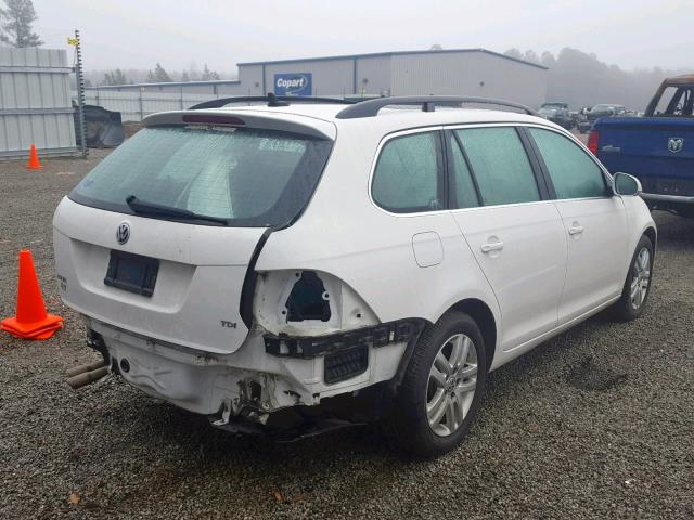 3VWPL7AJ6BM623559 - 2011 VOLKSWAGEN JETTA TDI WHITE photo 4