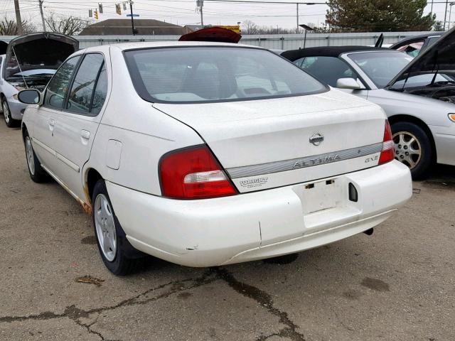 1N4DL01D61C210120 - 2001 NISSAN ALTIMA XE WHITE photo 3