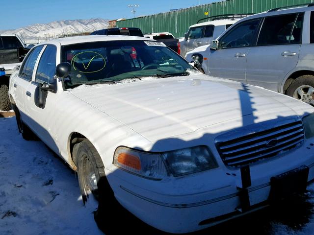 2FAFP71W9WX138220 - 1998 FORD CROWN VICT WHITE photo 1