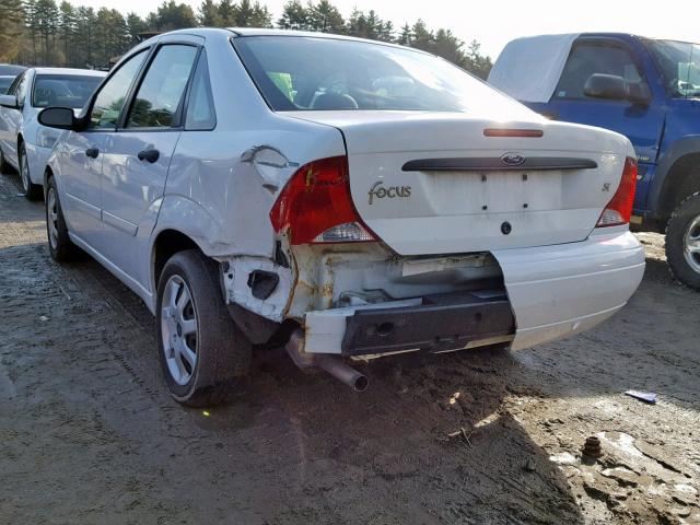 1FAFP34Z04W129851 - 2004 FORD FOCUS SE C WHITE photo 3