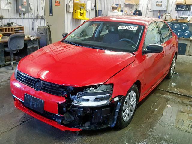 3VW2K7AJ6EM327555 - 2014 VOLKSWAGEN JETTA BASE RED photo 2