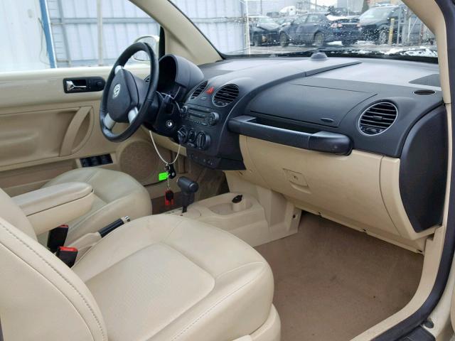 3VWRF31Y39M400668 - 2009 VOLKSWAGEN NEW BEETLE Bej foto 5