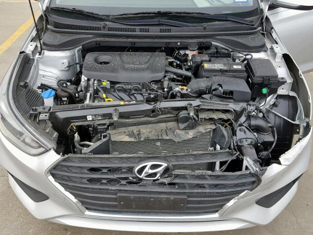 3KPC24A36JE024464 - 2018 HYUNDAI ACCENT SE GRAY photo 7