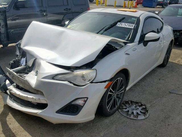 JF1ZNAA16D2723857 - 2013 TOYOTA SCION FR-S WHITE photo 2