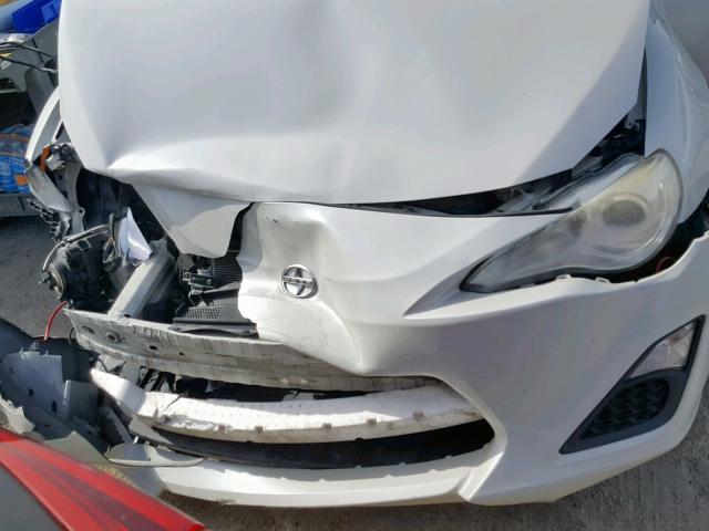 JF1ZNAA16D2723857 - 2013 TOYOTA SCION FR-S WHITE photo 7