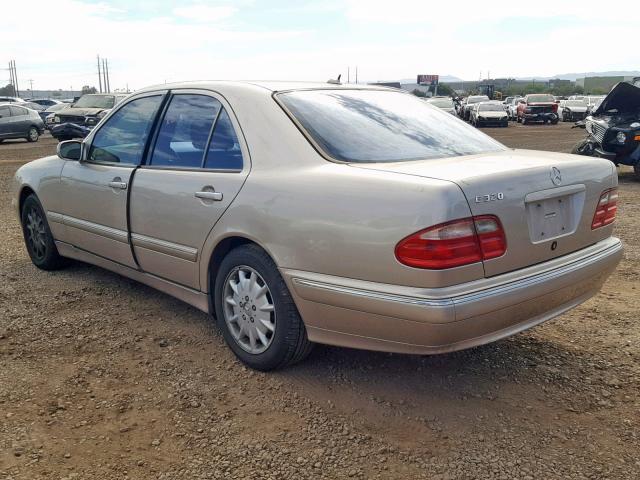 WDBJF65J4YB075399 - 2000 MERCEDES-BENZ E 320 GOLD photo 3