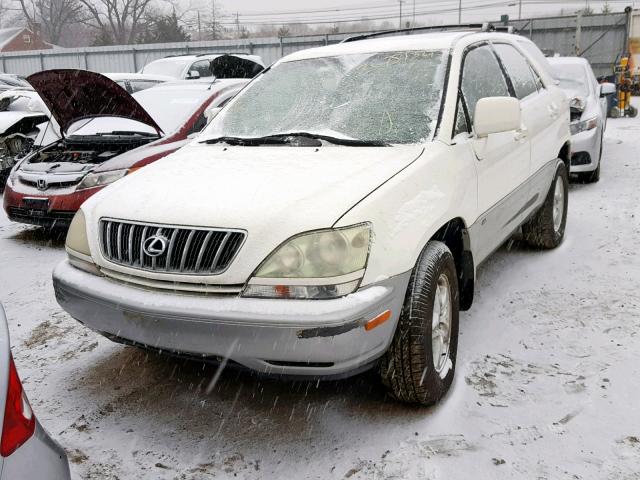 JTJHF10U010197289 - 2001 LEXUS RX 300 WHITE photo 2