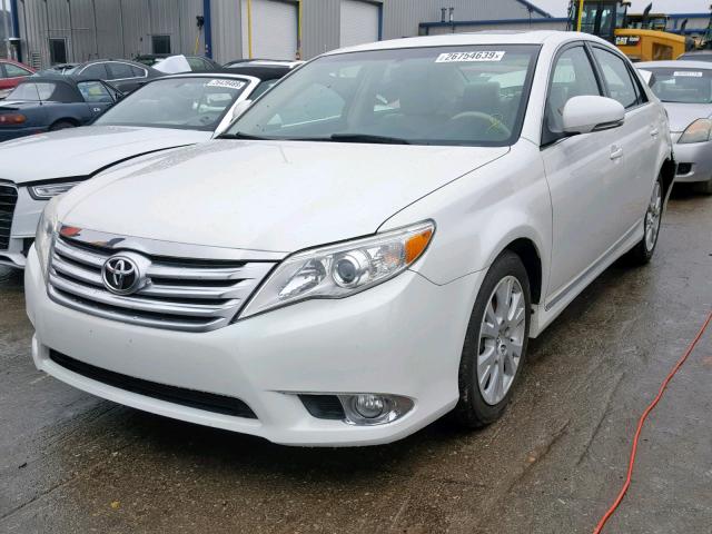 4T1BK3DBXBU418704 - 2011 TOYOTA AVALON BAS WHITE photo 2