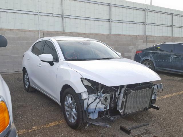 3MYDLBZV7GY112122 - 2016 TOYOTA SCION IA WHITE photo 1