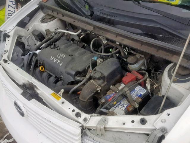 JTLKT324854020132 - 2005 TOYOTA SCION XB WHITE photo 7