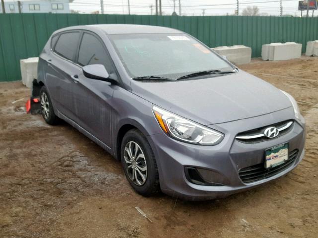 KMHCT5AE0HU321175 - 2017 HYUNDAI ACCENT SE GRAY photo 1