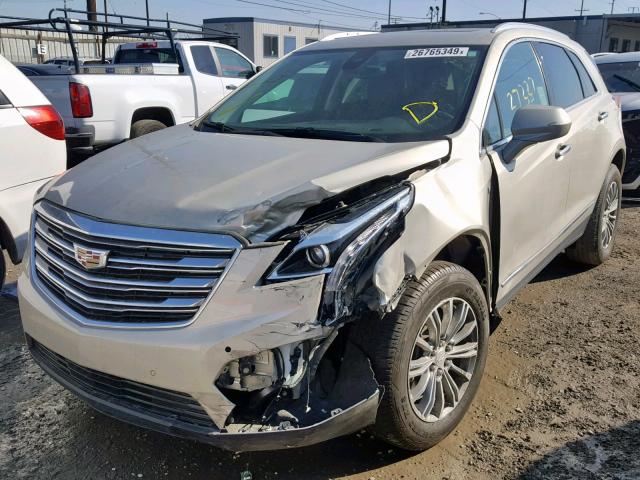 1GYKNBRS4HZ138099 - 2017 CADILLAC XT5 LUXURY GOLD photo 2