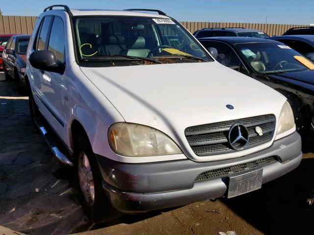 4JGAB54E4XA140084 - 1999 MERCEDES-BENZ ML 320 WHITE photo 1