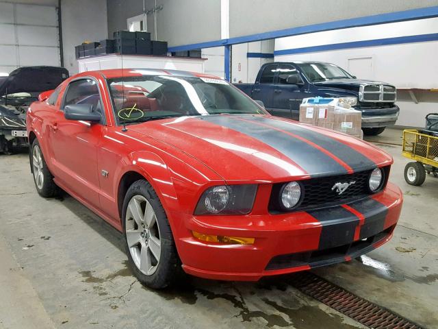 1ZVHT82H665225690 - 2006 FORD MUSTANG GT RED photo 1