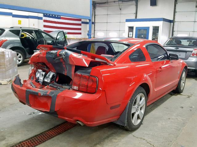 1ZVHT82H665225690 - 2006 FORD MUSTANG GT RED photo 4