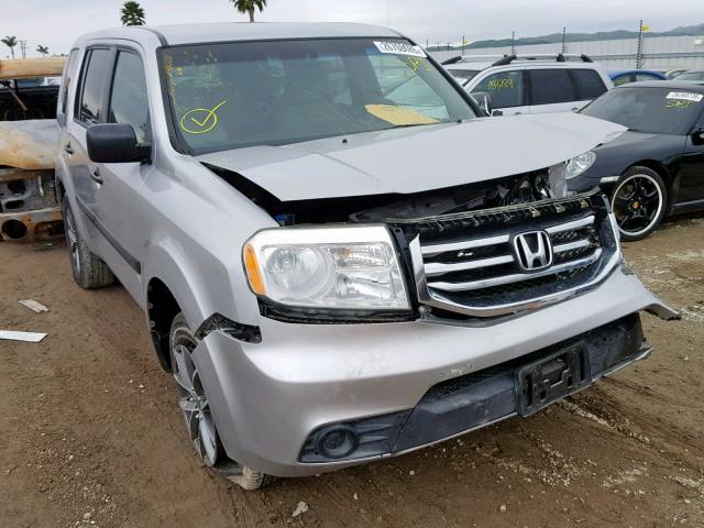 5FNYF3H23CB019270 - 2012 HONDA PILOT LX SILVER photo 1