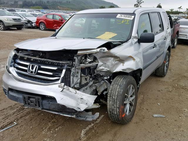 5FNYF3H23CB019270 - 2012 HONDA PILOT LX SILVER photo 2