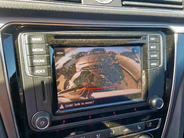 1VWDT7A36HC024031 - 2017 VOLKSWAGEN PASSAT R-L WHITE photo 9