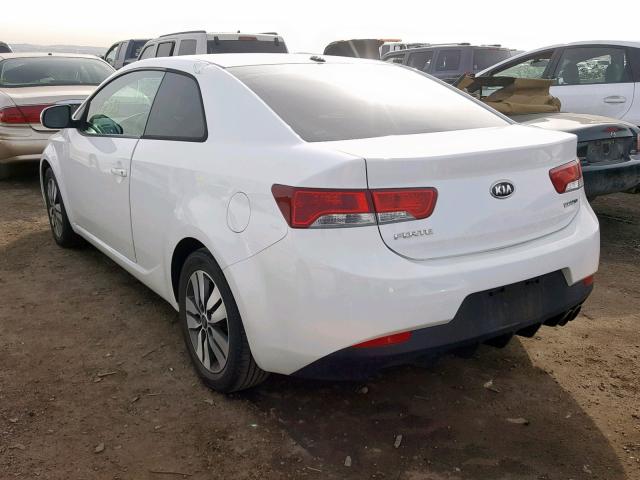 KNAFU6A29D5657158 - 2013 KIA FORTE EX WHITE photo 3