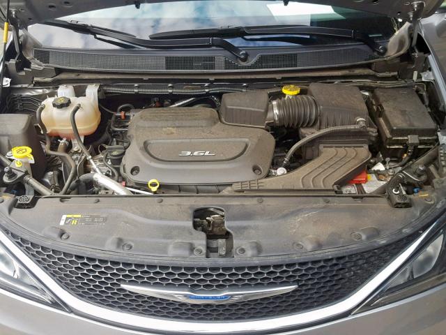 2C4RC1GG9JR273789 - 2018 CHRYSLER PACIFICA L SILVER photo 7