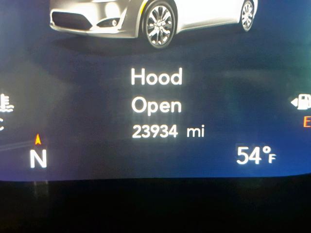 2C4RC1GG9JR273789 - 2018 CHRYSLER PACIFICA L SILVER photo 8