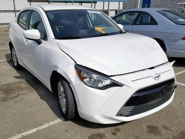 3MYDLBZV3GY115244 - 2016 TOYOTA SCION IA WHITE photo 1