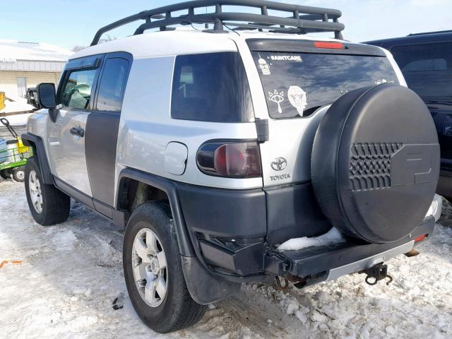 JTEBU11FX70023278 - 2007 TOYOTA FJ CRUISER SILVER photo 3