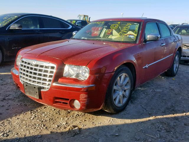 2C3LA63H58H137218 - 2008 CHRYSLER 300C RED photo 2