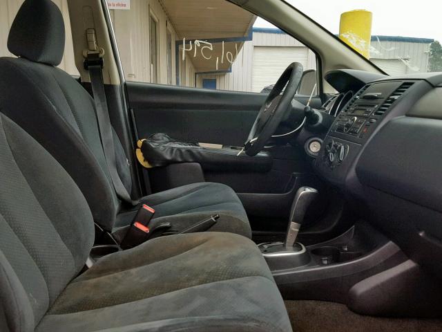 3N1BC1CP0AL366014 - 2010 NISSAN VERSA S SILVER photo 5