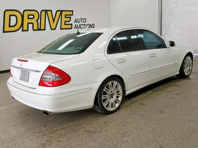 WDBUF56X47B030052 - 2007 MERCEDES-BENZ E 350 WHITE photo 4