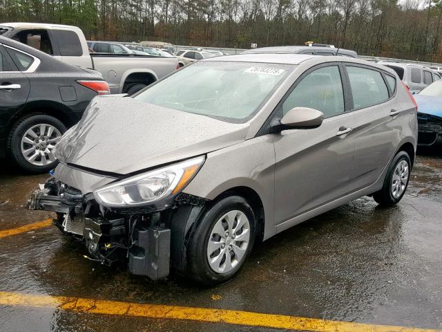 KMHCT5AE3HU357099 - 2017 HYUNDAI ACCENT SE GRAY photo 2