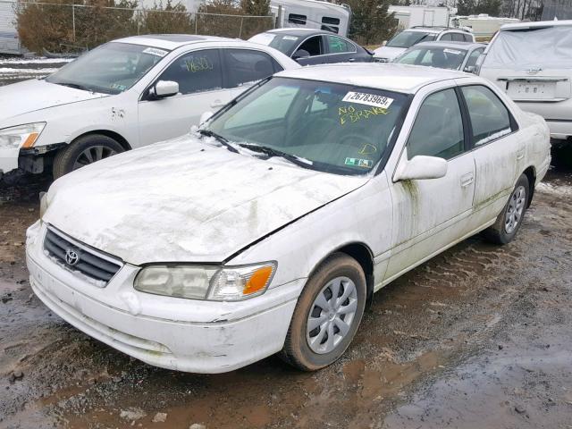 JT2BG22K0Y0432865 - 2000 TOYOTA CAMRY CE WHITE photo 2