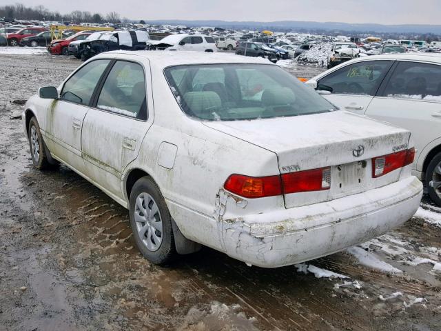 JT2BG22K0Y0432865 - 2000 TOYOTA CAMRY CE WHITE photo 3